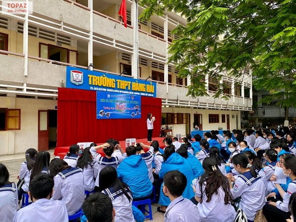Trường THPT Hàng Hải là một cơ sở trực thuộc trường Đại học Hàng hải Việt Nam