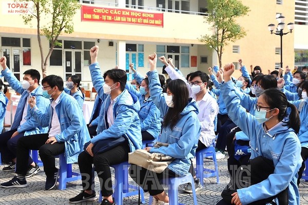 Điểm tuyển sinh của Trường Chuyên Trần Phú Hải Phòng từng giai đoạn ngày càng tăng