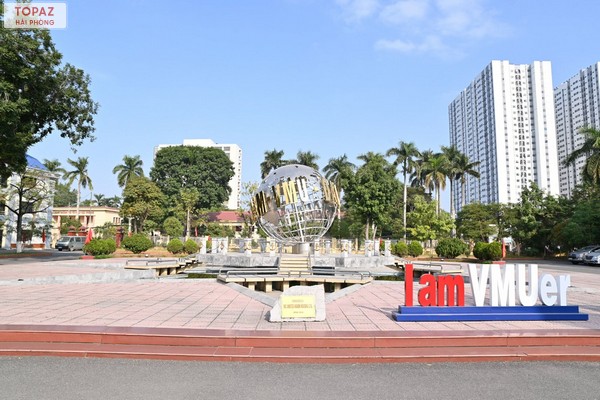 Đại học Hàng Hải Việt Nam - Vietnam Maritime University là một đơn vị giáo dục trực thuộc Bộ Giao thông Vận tải