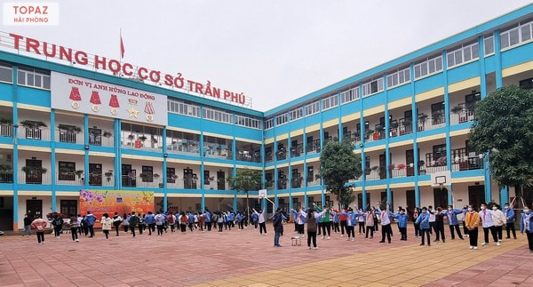 Trường Chuyên Trần Phú Hải Phòng được thành lập vào năm 2005
