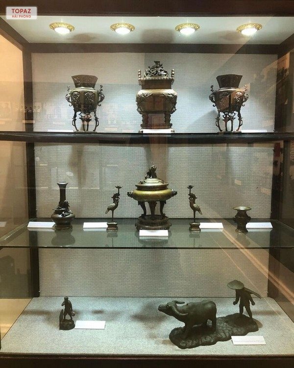 Những món cổ vật kim loại với tuổi thọ lâu năm được trưng bày tại bảo tàng