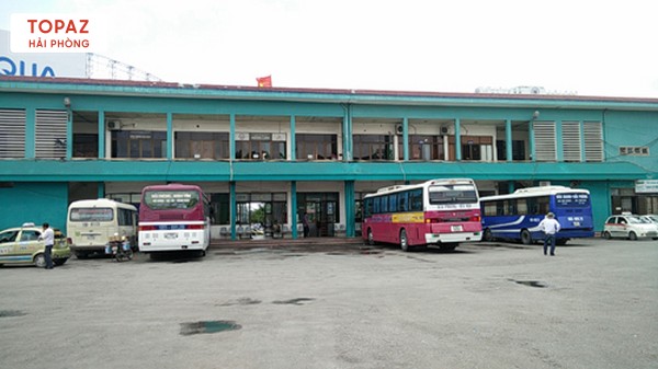 Bến xe Lạch Tray Hải Phòng nằm tại trung tâm của thành phố cảng Hải Phòng