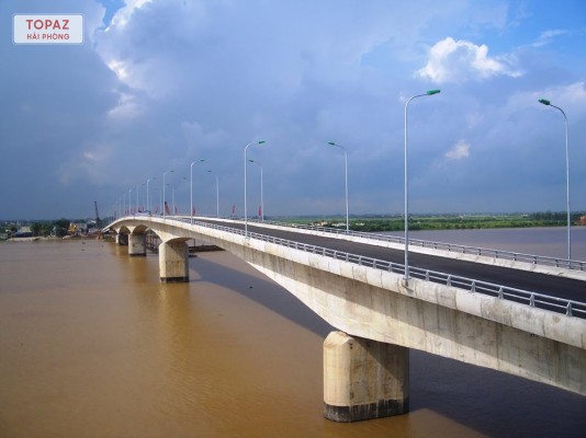 Cầu Khuể Hải Phòng tỏa sáng với kiến trúc độc đáo, tạo nên một biểu tượng vững mạnh trên dòng sông.