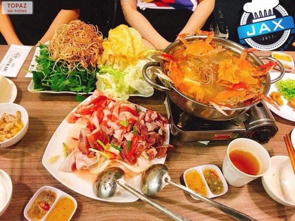 Quán lẩu ly Sawadee là một nhà hàng chuyên phục vụ lẩu Thái Hải Phòng với nguyên liệu chính là hải sản