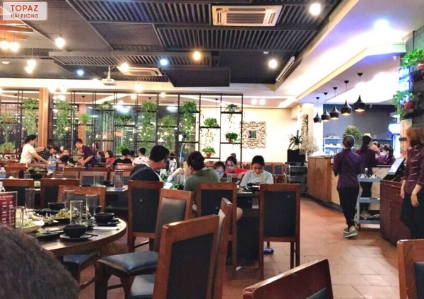 Không gian rộng rãi thoáng mát của nhà hàng lẩu Tứ Xuyên Hải Phòng 