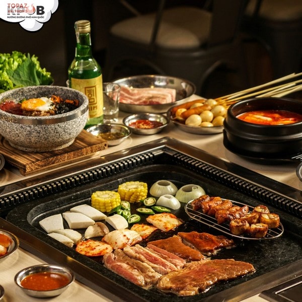 Khi đến với K-Pub, bạn sẽ được thưởng thức các món thịt nướng chuẩn phong cách Hàn